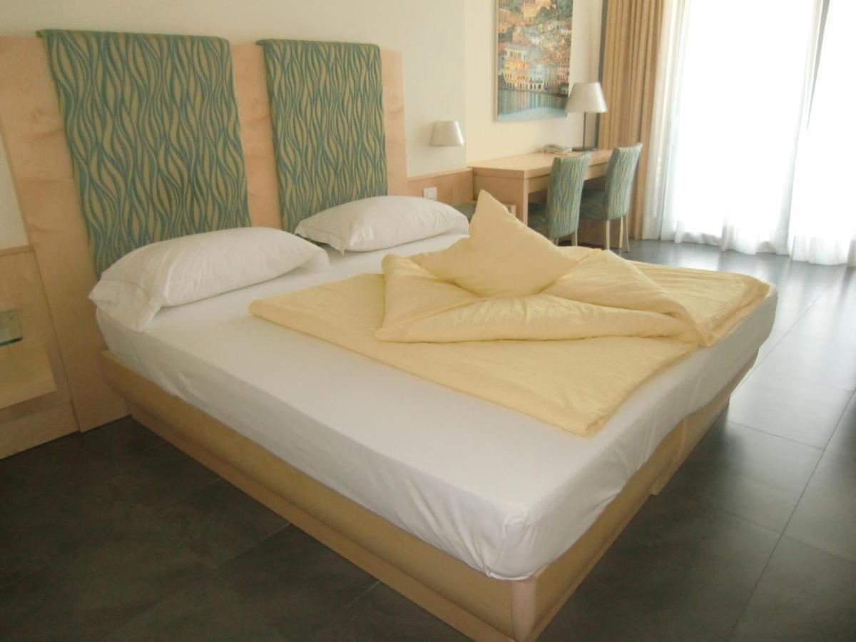 Du Hotel